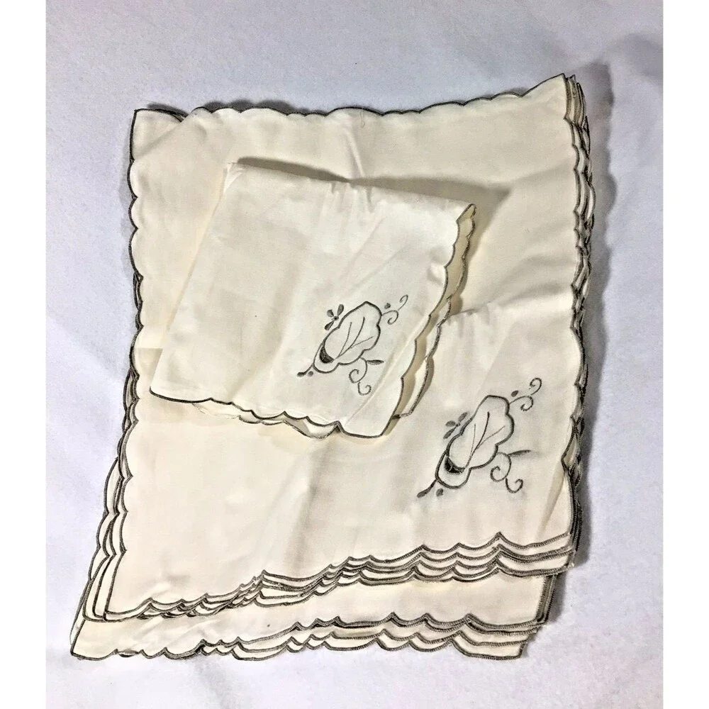 Vintage Cream Cotton Napkin Set 12pc Scalloped Embroidered Table Decor 15 x 15 
